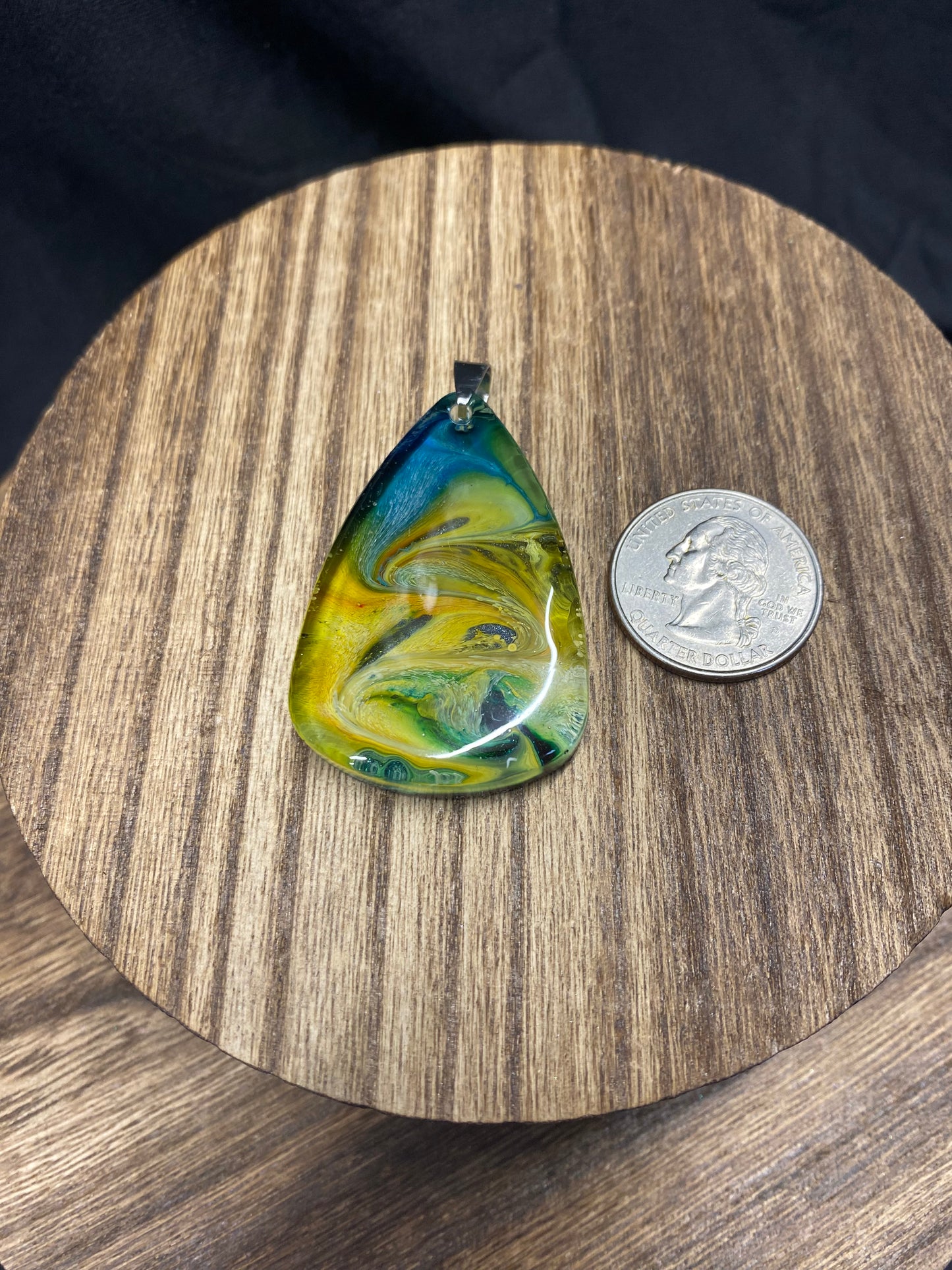 Petri Art Resin Jewelry Pendant