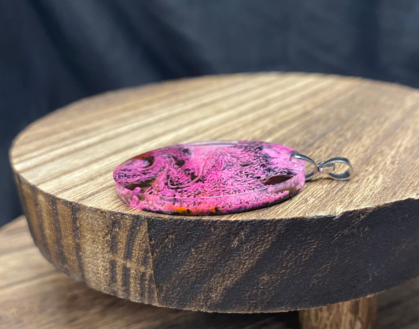 Petri Art Oval Jewelry Pendant
